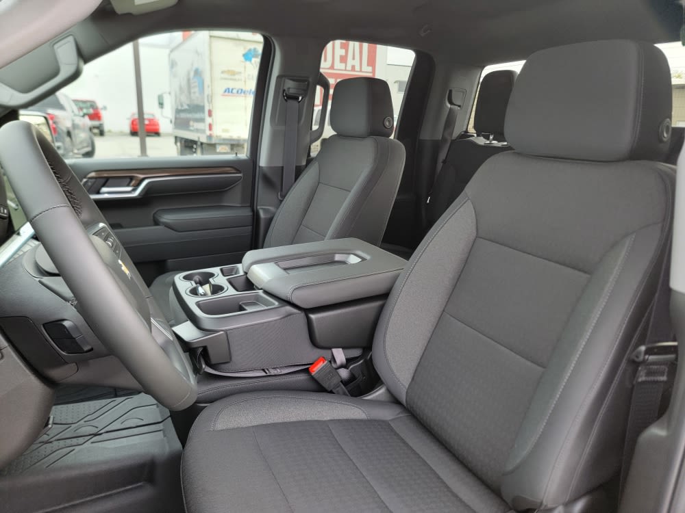 Thumbnail: 2026 Chevrolet Silverado 1500 - 10