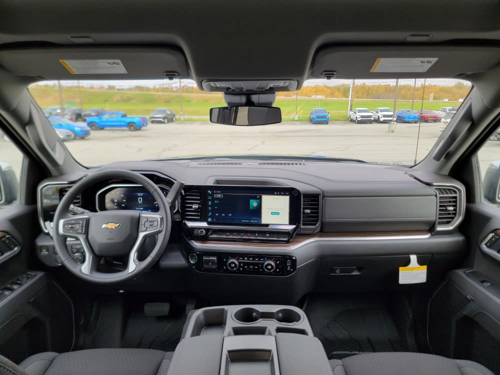 Thumbnail: 2026 Chevrolet Silverado 1500 - 9