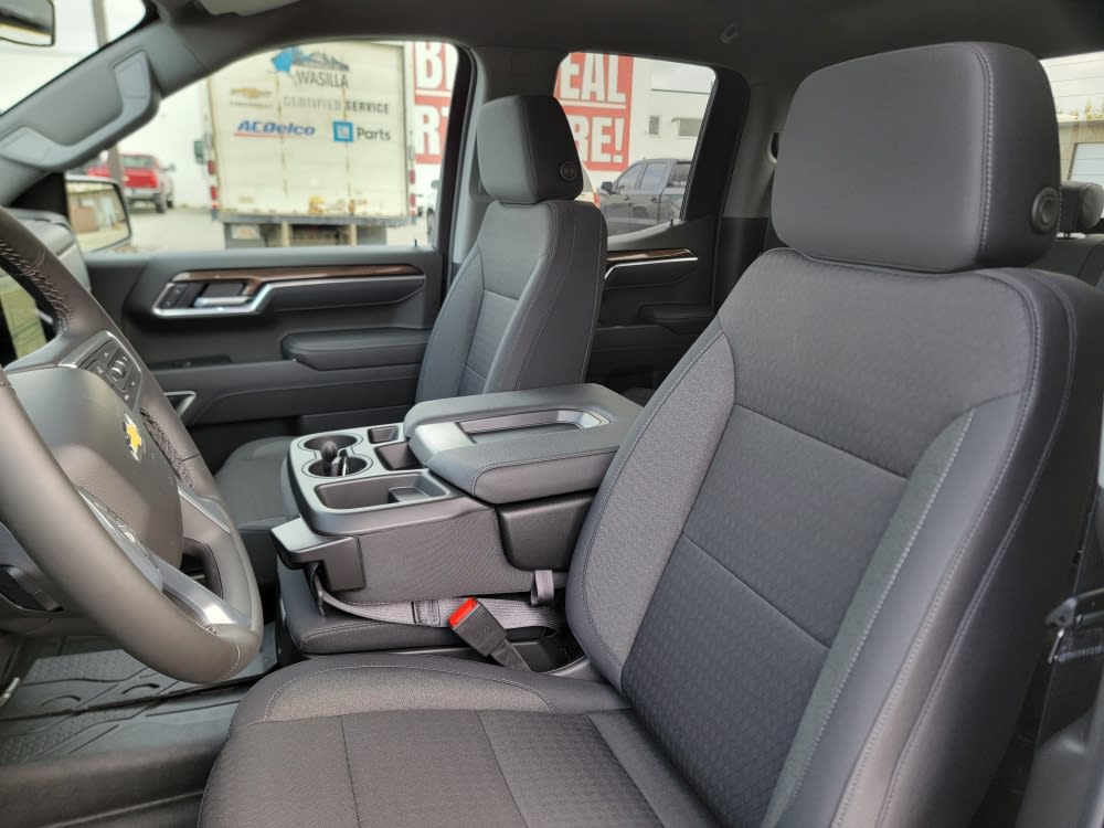 Thumbnail: 2026 Chevrolet Silverado 1500 - 10