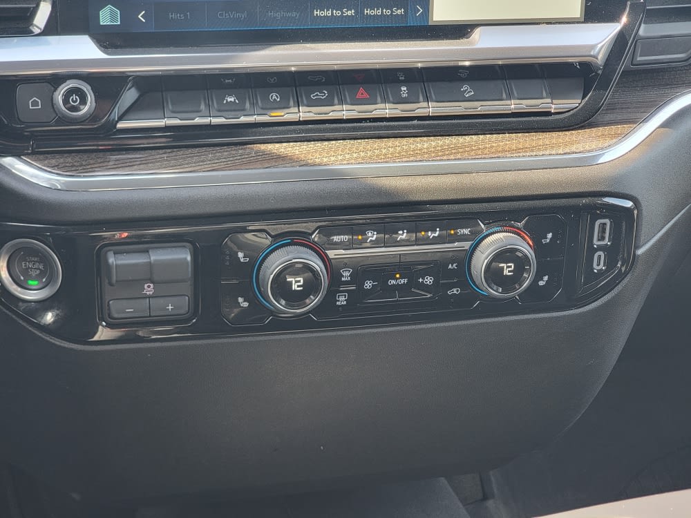 2024 Chevrolet Silverado 1500 RST 21