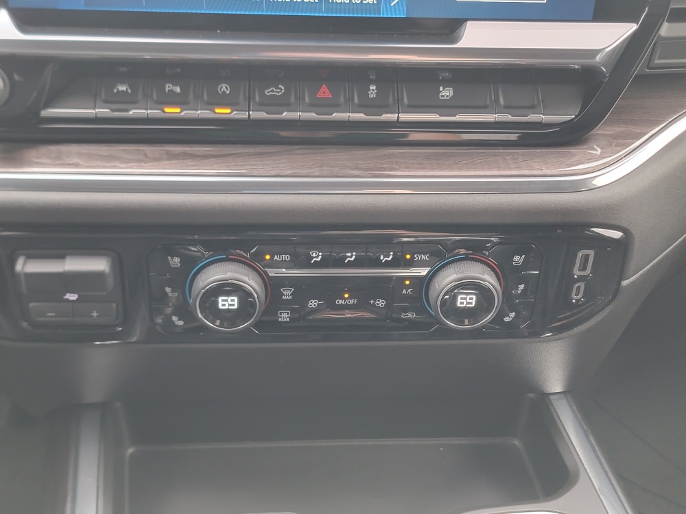 Thumbnail: 2024 Chevrolet Silverado 1500 - 24