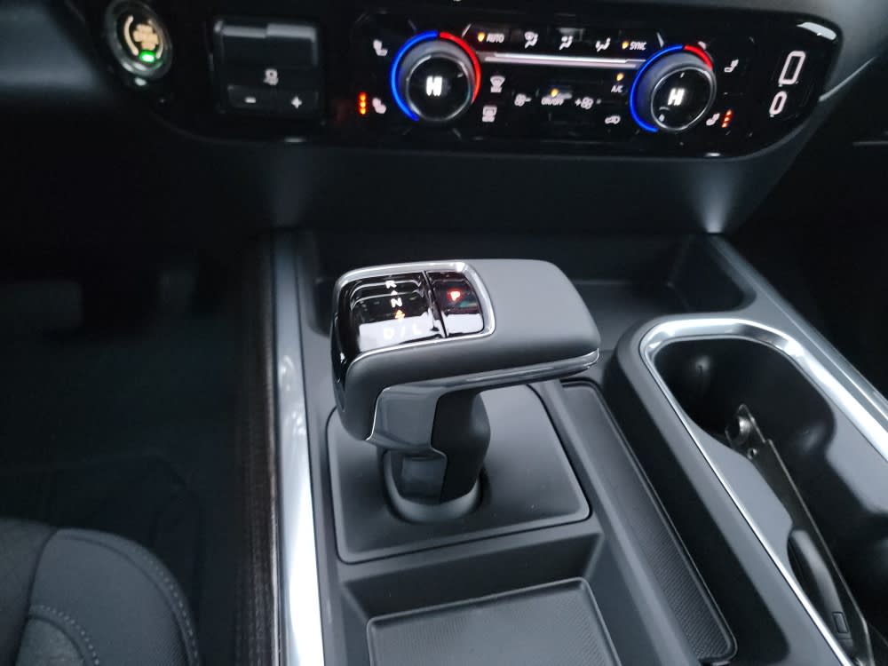 Thumbnail: 2026 Chevrolet Silverado 1500 - 14