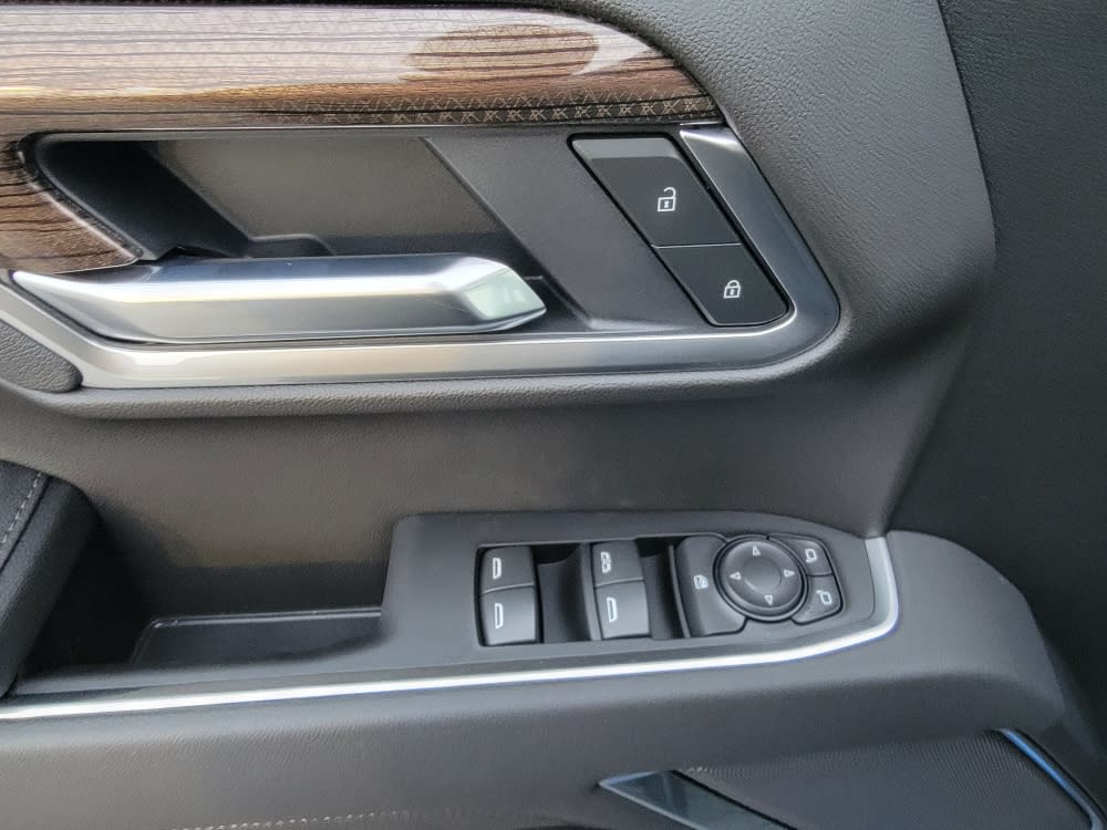 Thumbnail: 2026 Chevrolet Silverado 1500 - 21