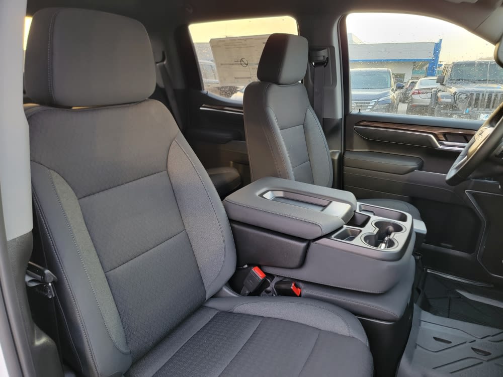 Thumbnail: 2026 Chevrolet Silverado 1500 - 10