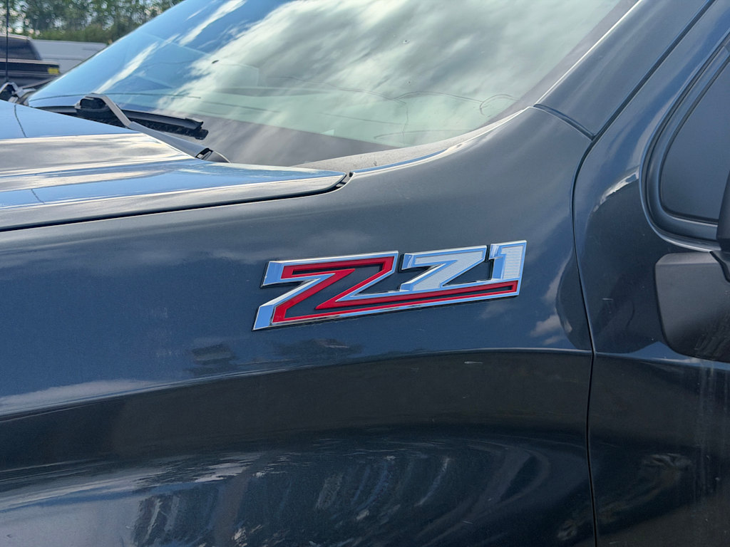 Thumbnail: 2021 Chevrolet Silverado 1500 - 14