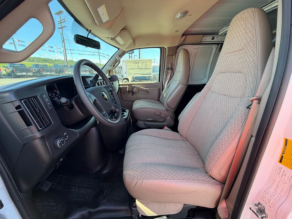 Thumbnail: 2025 Chevrolet Express - 8