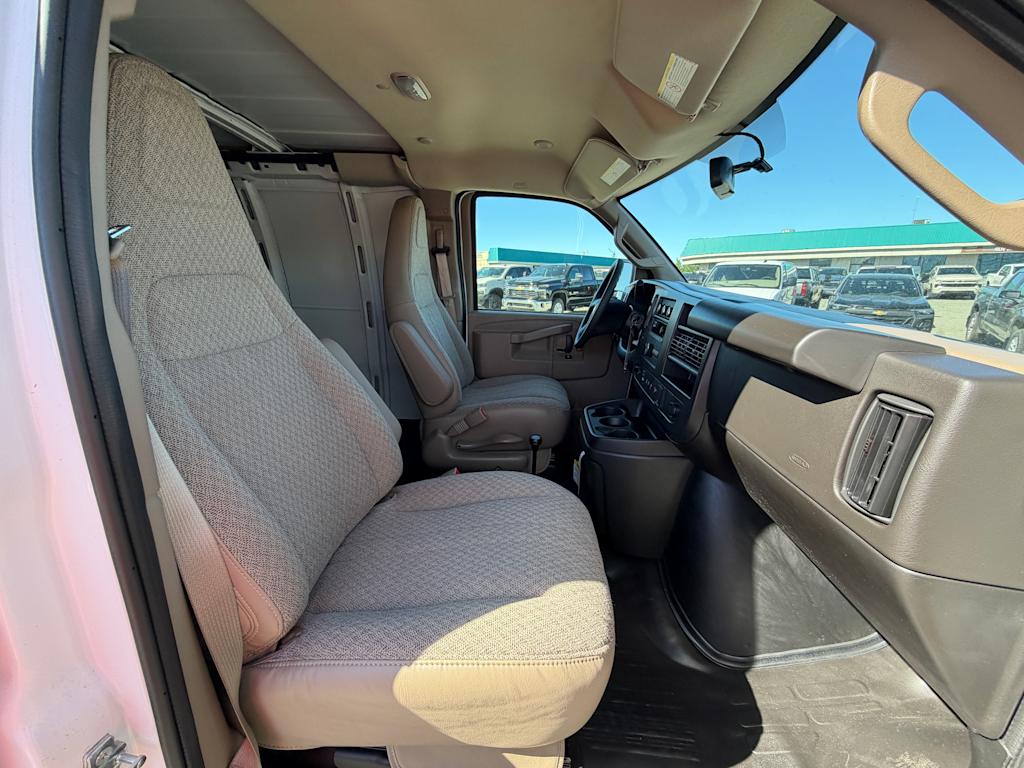 Thumbnail: 2025 Chevrolet Express - 9
