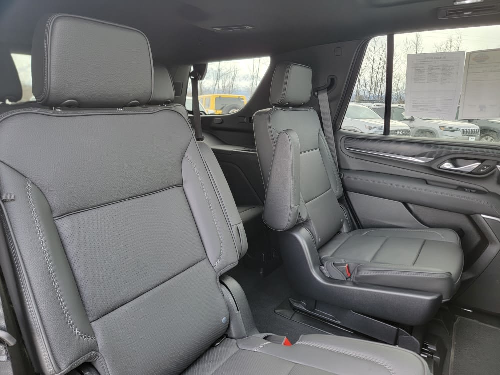2023 GMC Yukon Denali 11