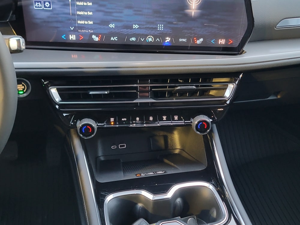 Thumbnail: 2026 Chevrolet Traverse - 24