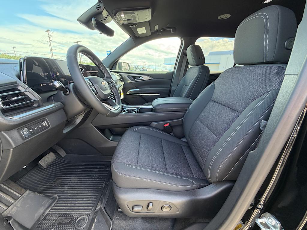 Thumbnail: 2026 Chevrolet Traverse - 9