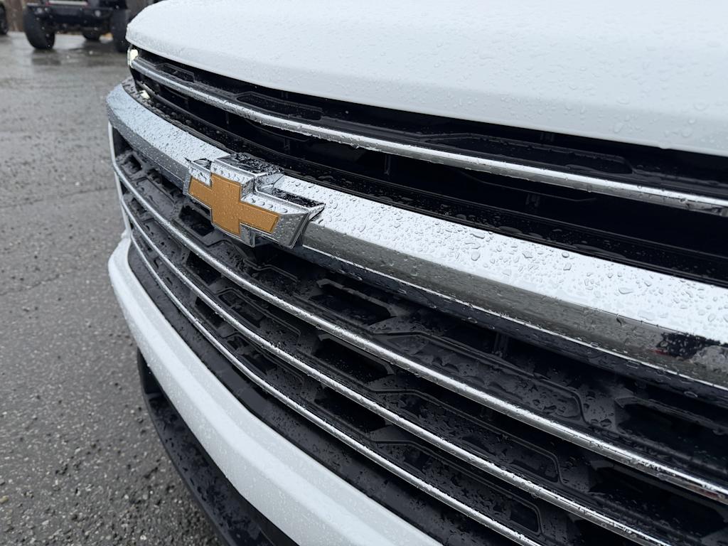 Thumbnail: 2026 Chevrolet Traverse - 14