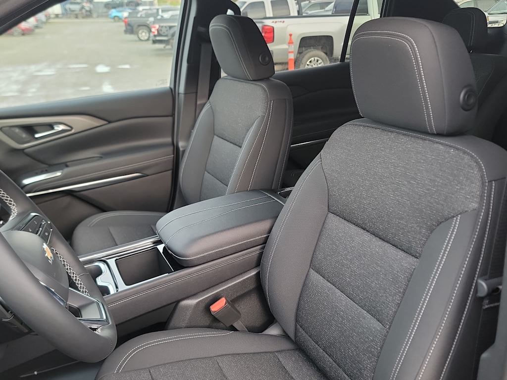 Thumbnail: 2026 Chevrolet Traverse - 9