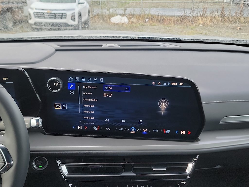 Thumbnail: 2026 Chevrolet Traverse - 12