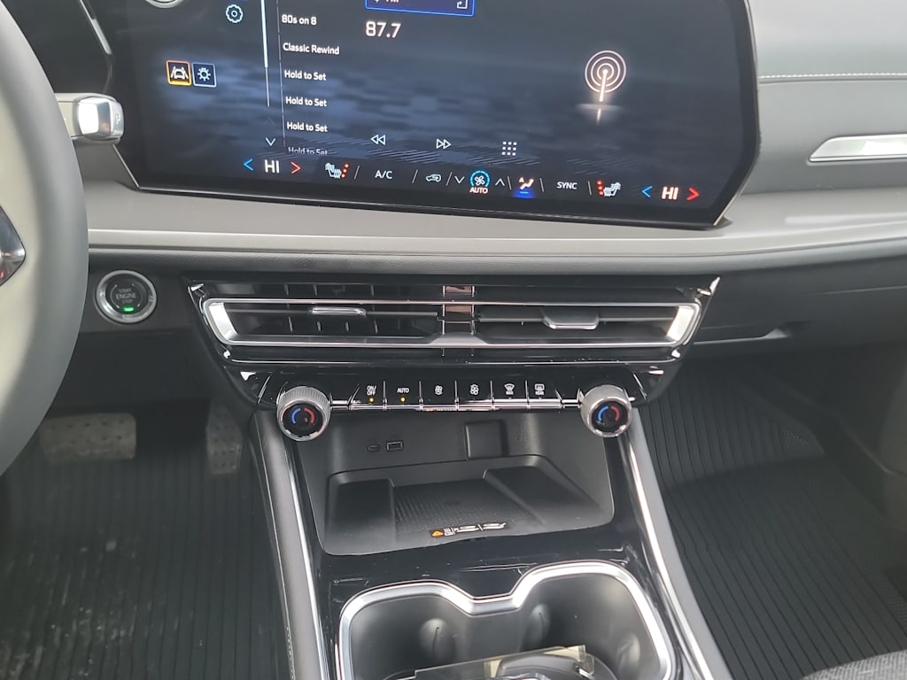 Thumbnail: 2026 Chevrolet Traverse - 24