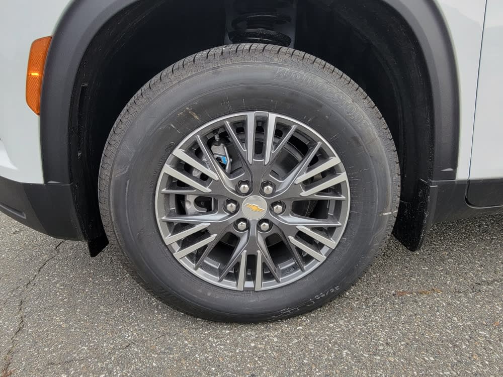 Thumbnail: 2026 Chevrolet Traverse - 8