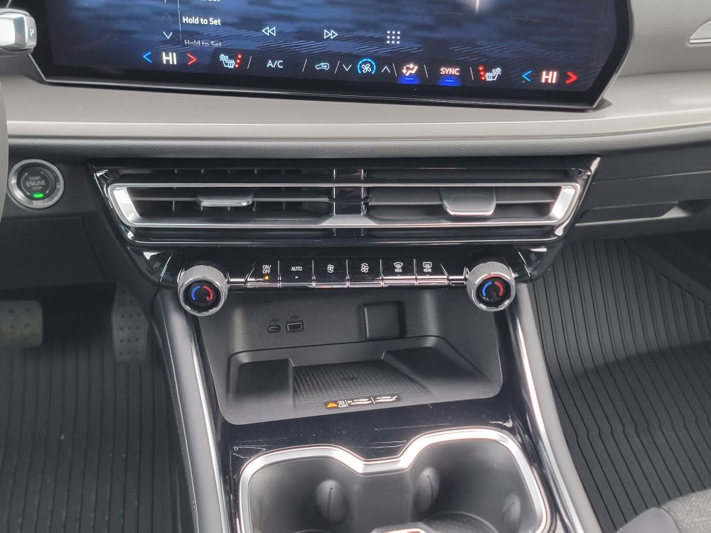 Thumbnail: 2026 Chevrolet Traverse - 24