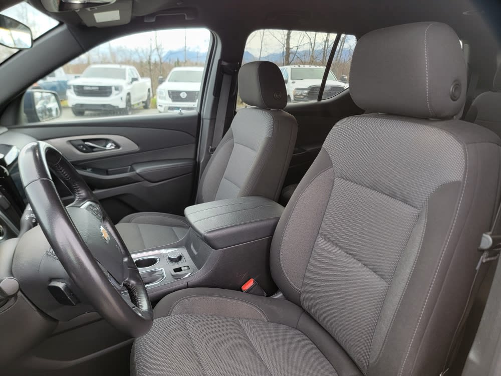 Thumbnail: 2022 Chevrolet Traverse - 10