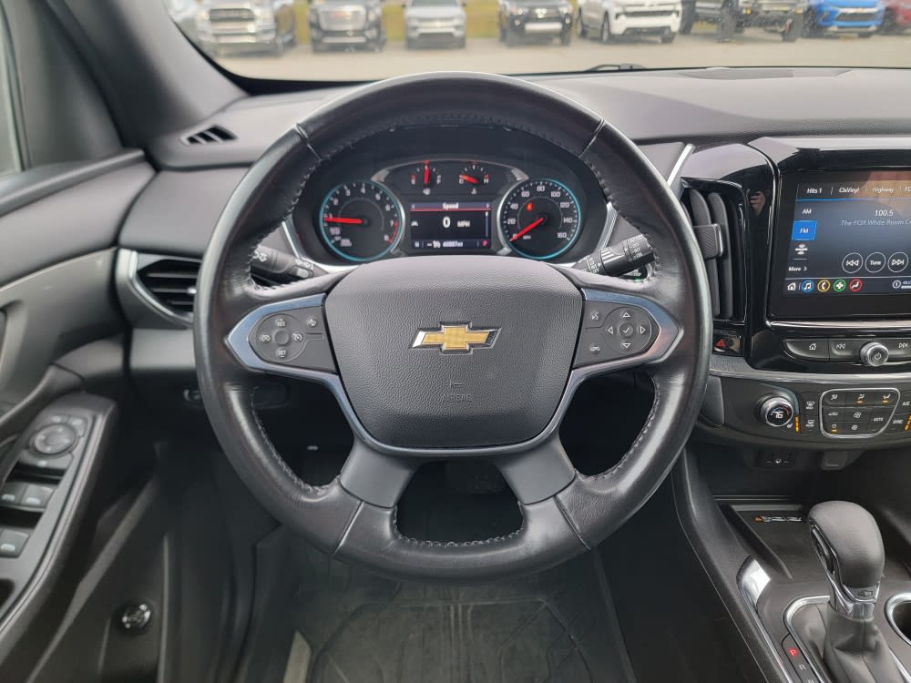 Thumbnail: 2022 Chevrolet Traverse - 2