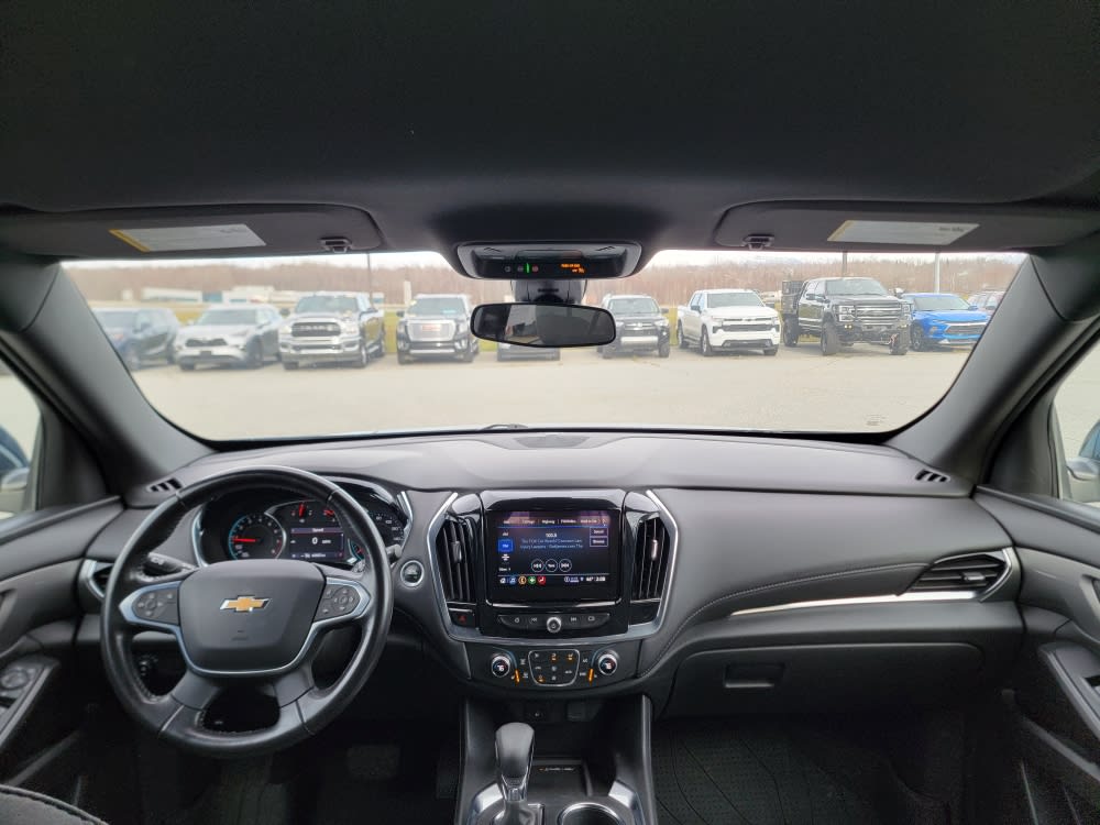 Thumbnail: 2022 Chevrolet Traverse - 9