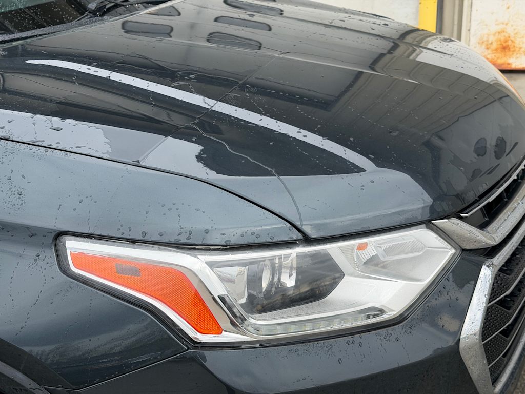 Thumbnail: 2018 Chevrolet Traverse - 16