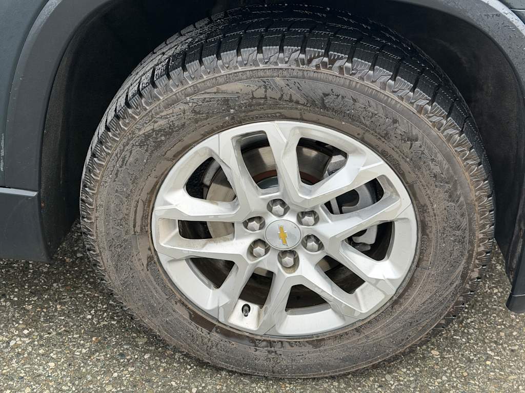 Thumbnail: 2018 Chevrolet Traverse - 17