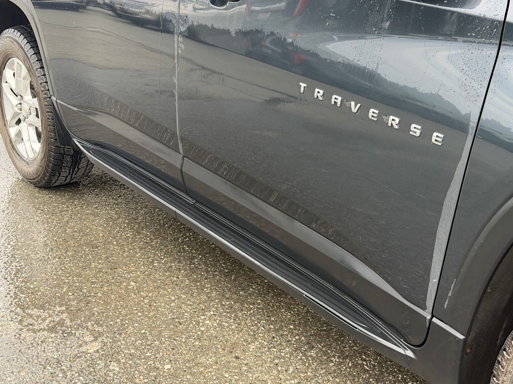 Thumbnail: 2018 Chevrolet Traverse - 18
