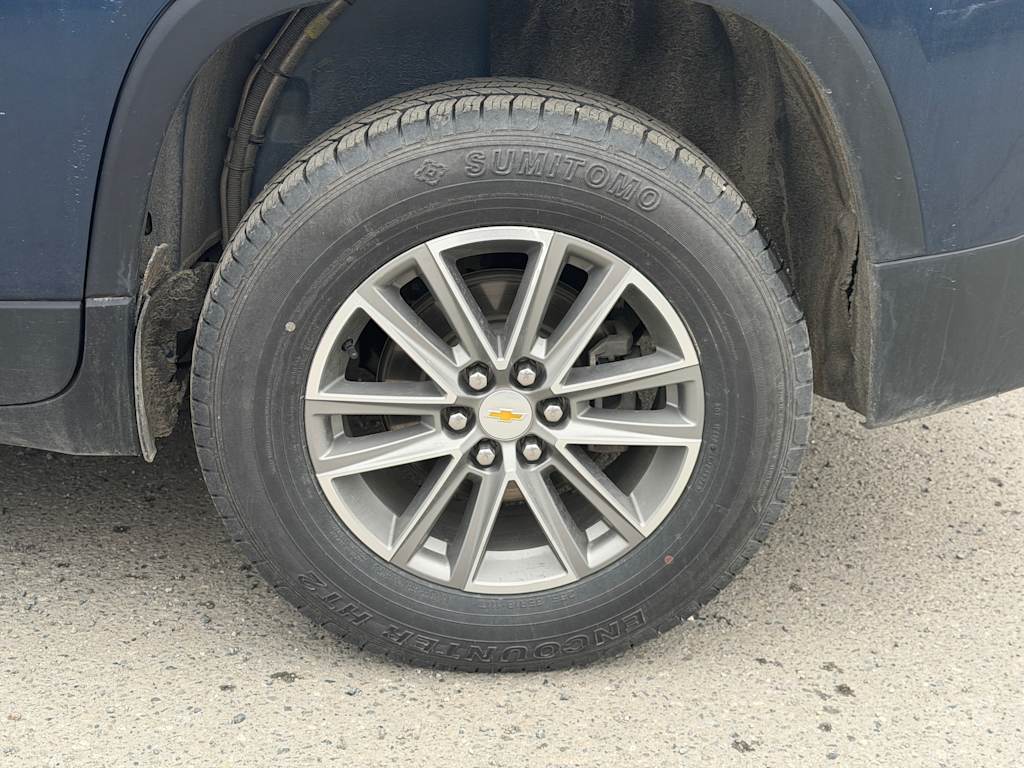 Thumbnail: 2023 Chevrolet Traverse - 25
