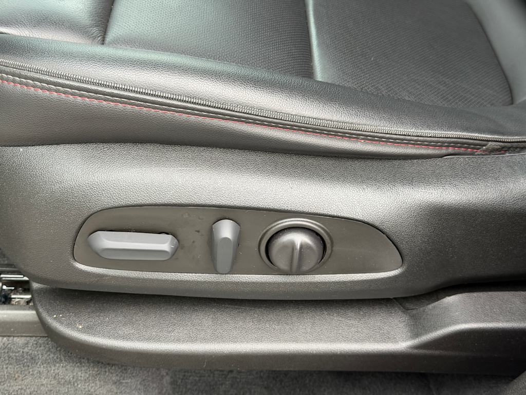 Thumbnail: 2023 Chevrolet Traverse - 15