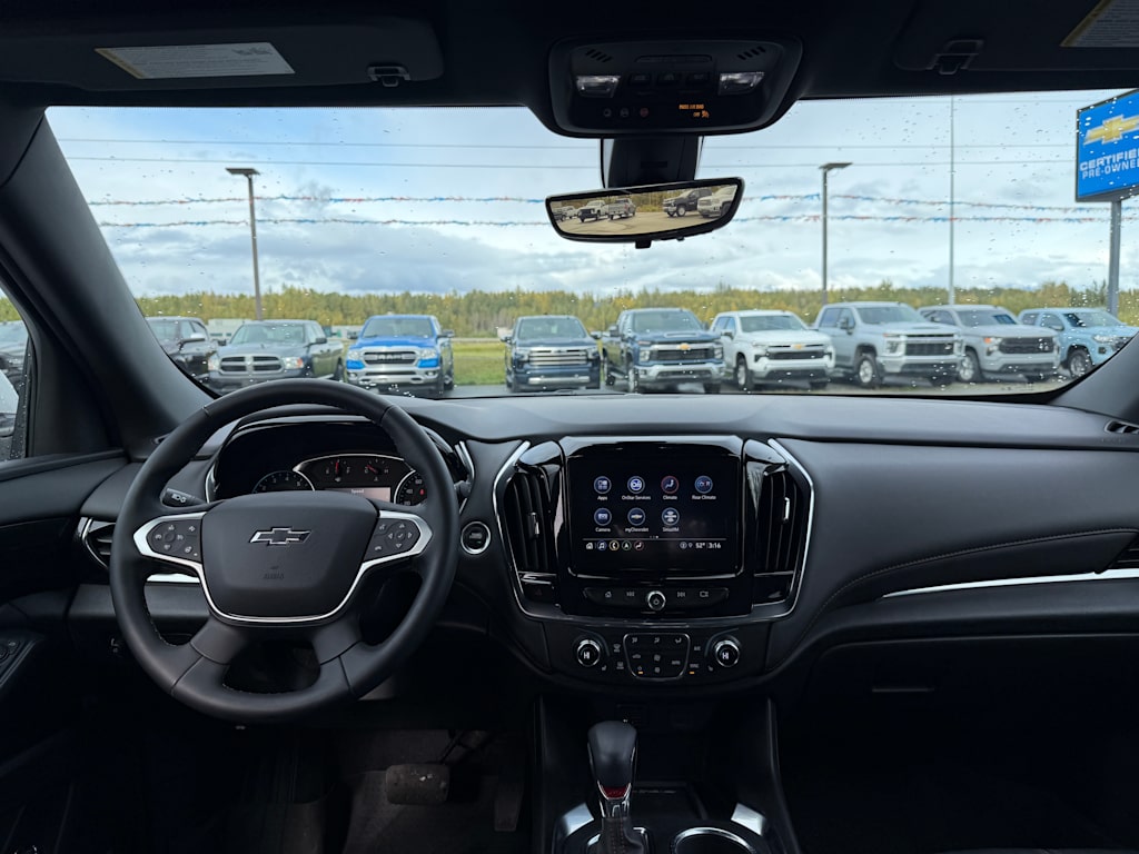 Thumbnail: 2023 Chevrolet Traverse - 8