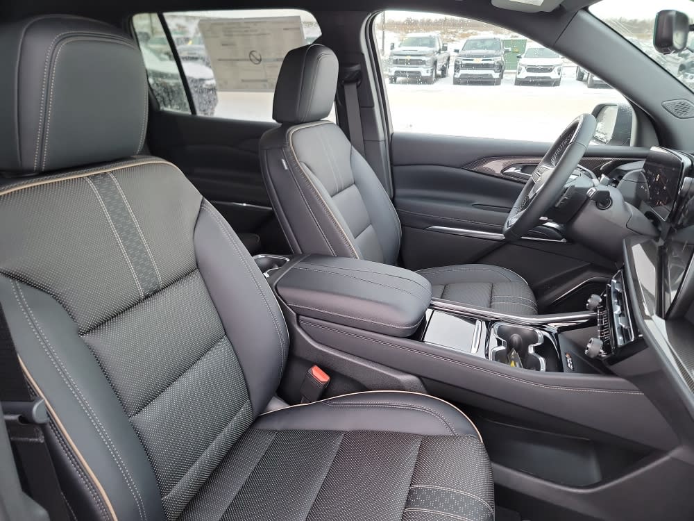 Thumbnail: 2026 Chevrolet Traverse - 10