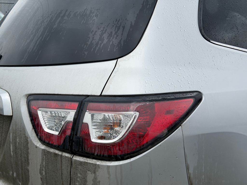 Thumbnail: 2014 Chevrolet Traverse - 21