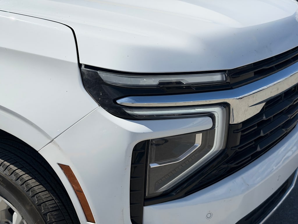 Thumbnail: 2025 Chevrolet Suburban - 17