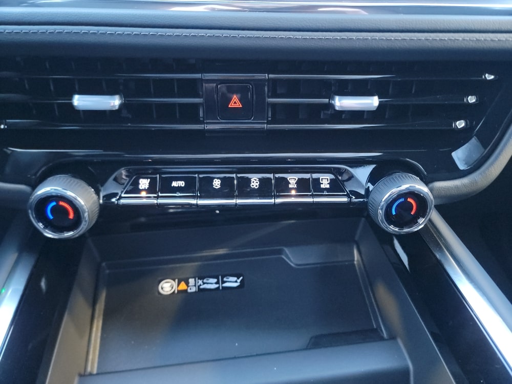 Thumbnail: 2026 Chevrolet Suburban - 24