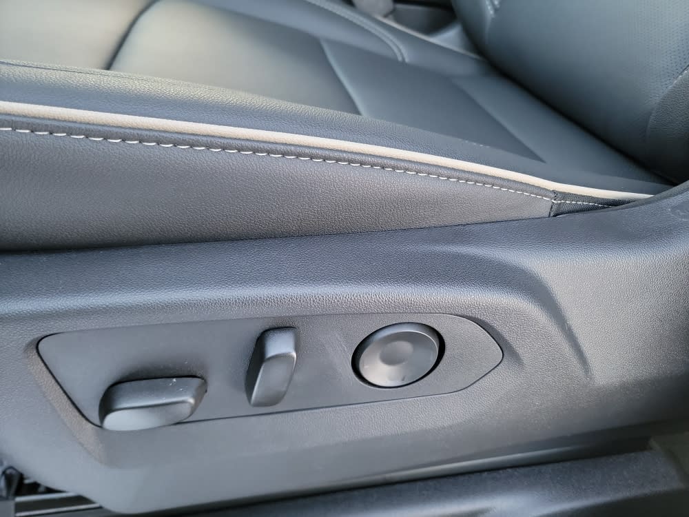 Thumbnail: 2026 Chevrolet Suburban - 22