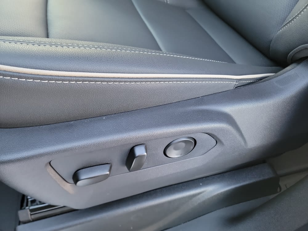 Thumbnail: 2026 Chevrolet Suburban - 22