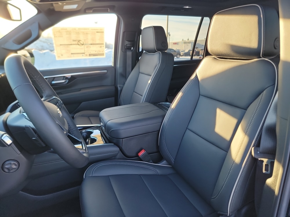 Thumbnail: 2026 Chevrolet Suburban - 10