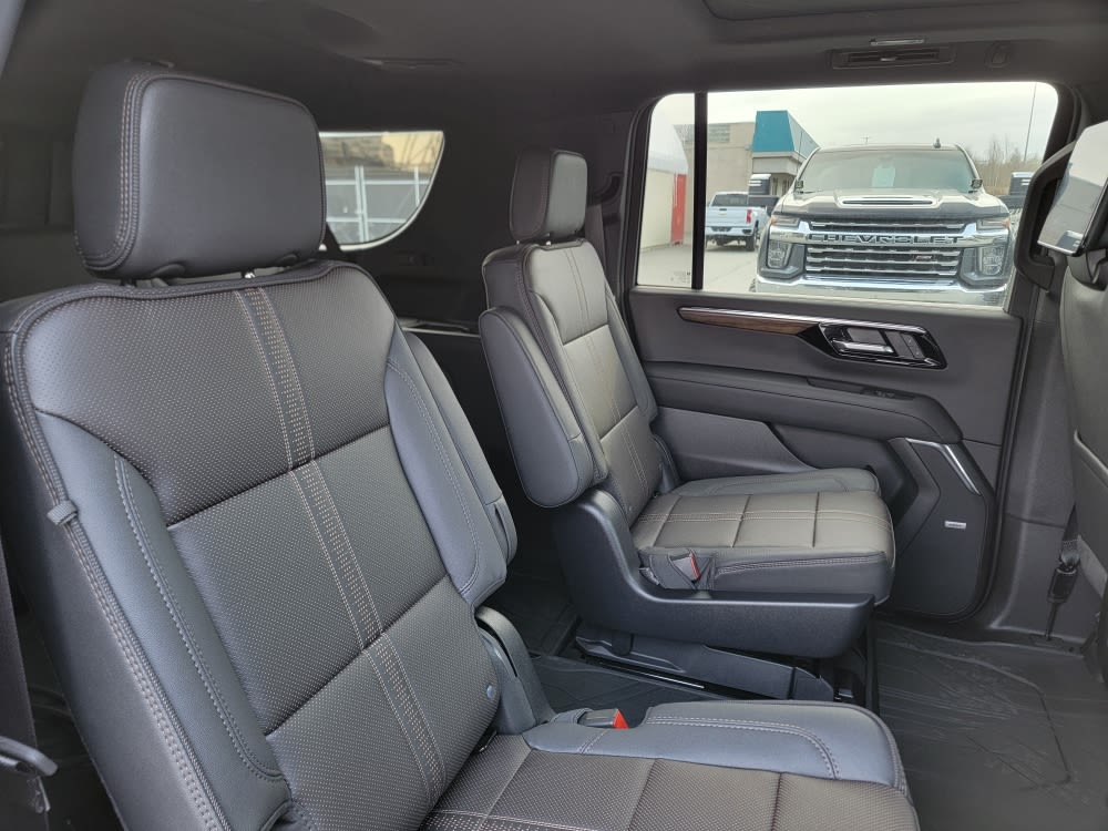 Thumbnail: 2026 Chevrolet Suburban - 25