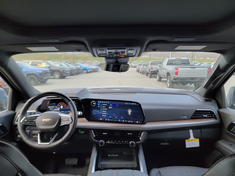 Thumbnail: 2026 Chevrolet Suburban - 8