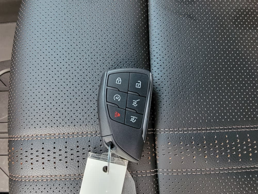 Thumbnail: 2026 Chevrolet Suburban - 15