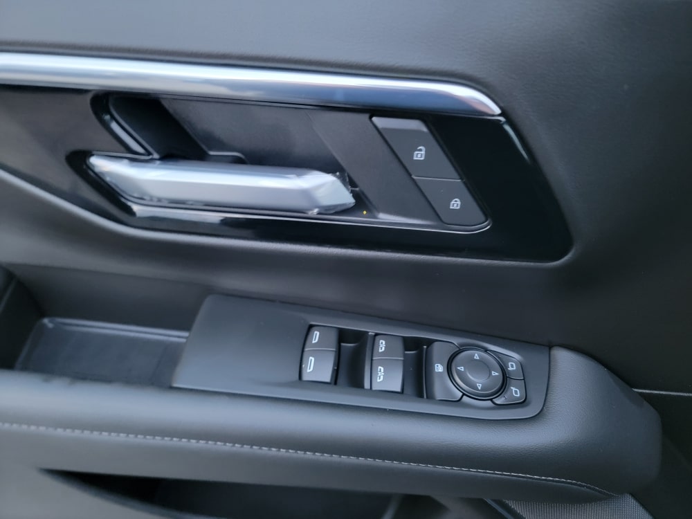 Thumbnail: 2025 Chevrolet Tahoe - 21