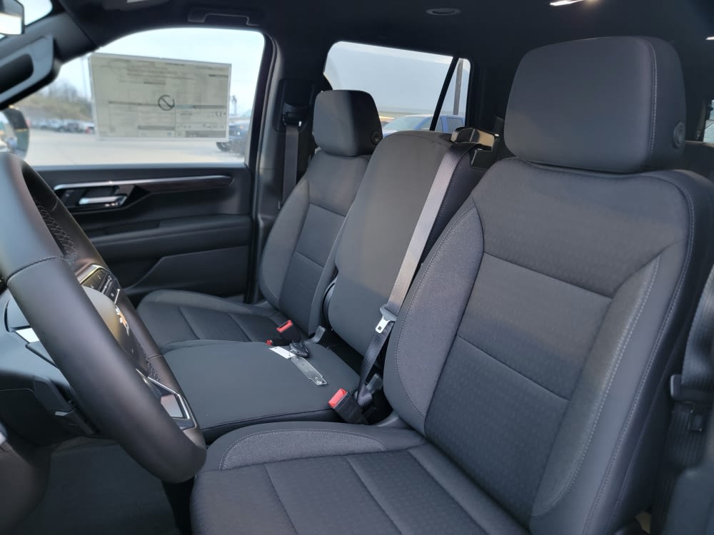 Thumbnail: 2025 Chevrolet Tahoe - 11