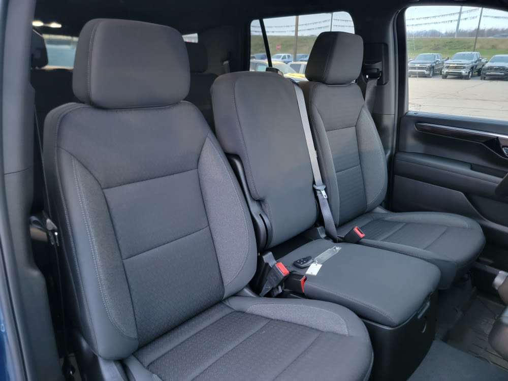 Thumbnail: 2025 Chevrolet Tahoe - 23