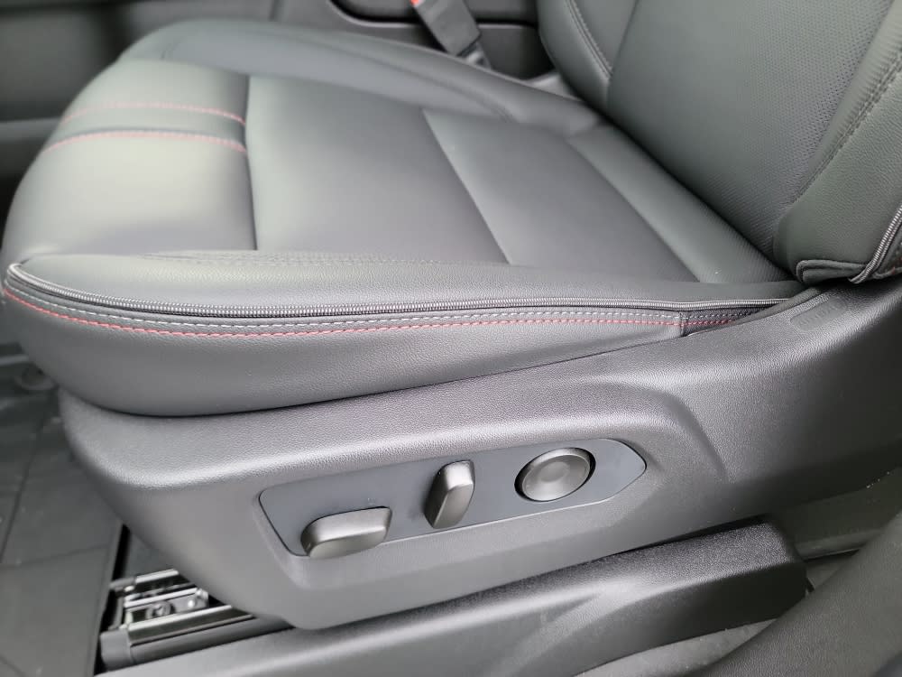 Thumbnail: 2026 Chevrolet Tahoe - 23