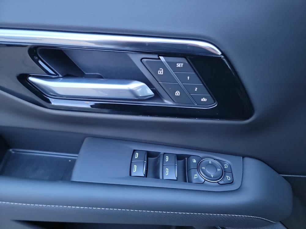 Thumbnail: 2026 Chevrolet Tahoe - 21