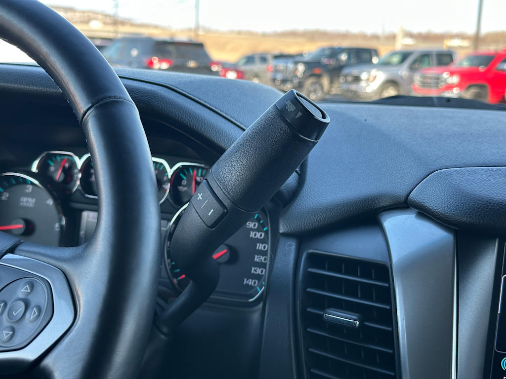 Thumbnail: 2020 Chevrolet Tahoe - 3