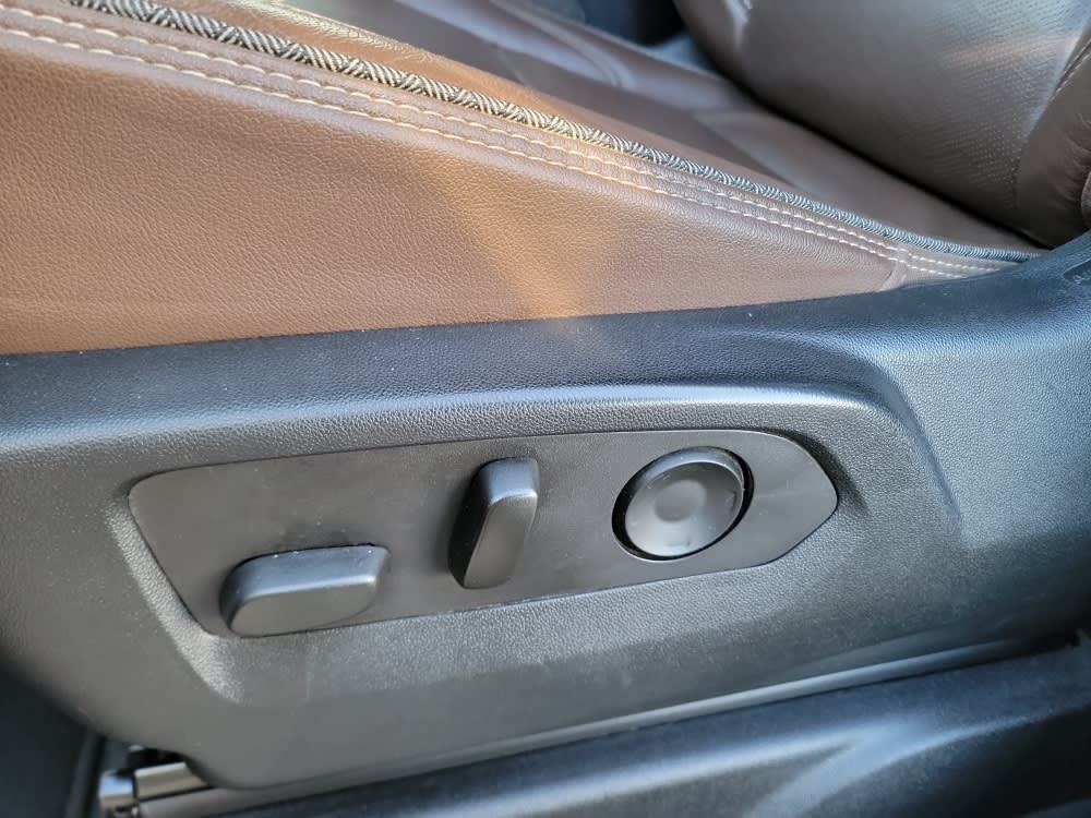 Thumbnail: 2021 Chevrolet Suburban - 23