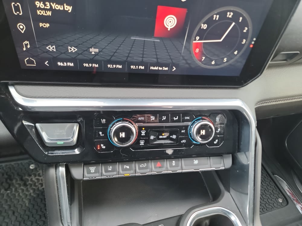 Thumbnail: 2025 GMC Sierra 3500 - 24