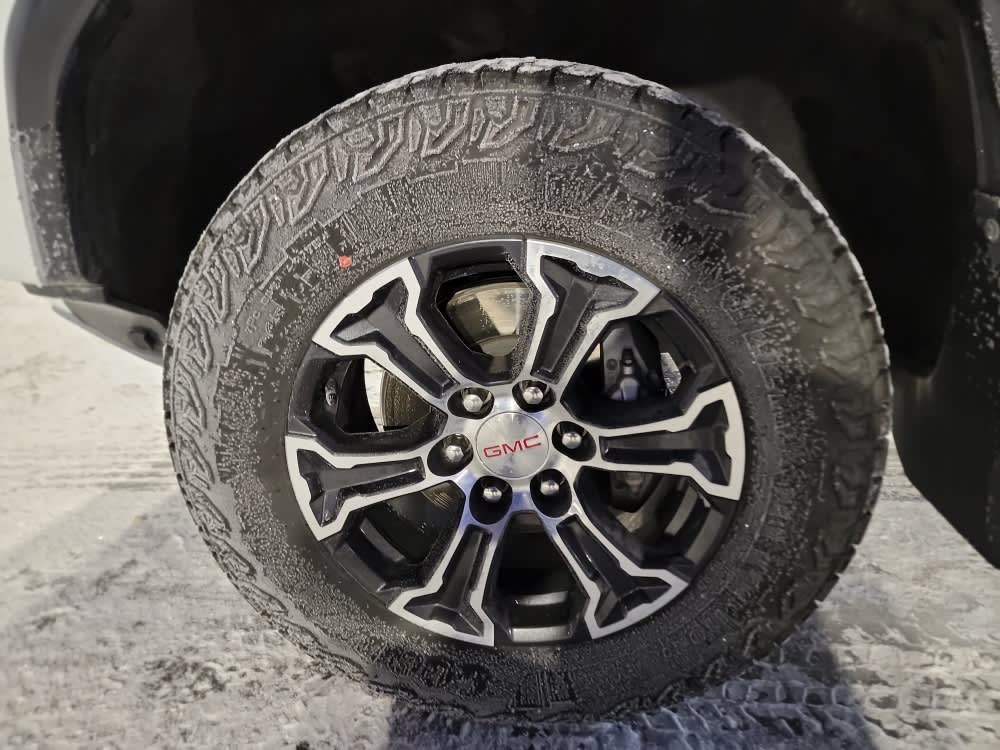 Thumbnail: 2025 GMC Canyon - 8