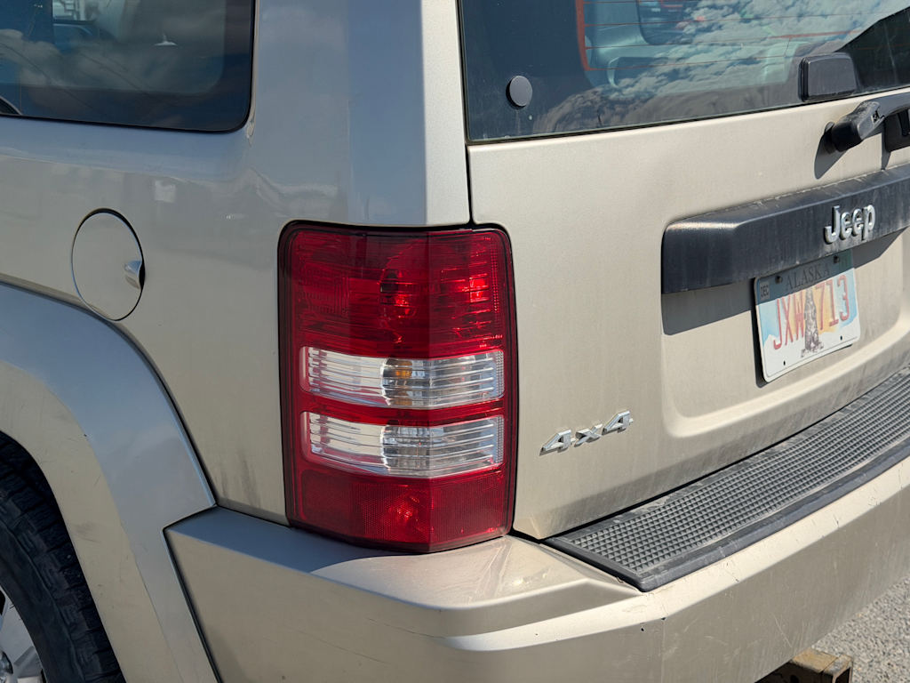 Thumbnail: 2011 Jeep Liberty - 13