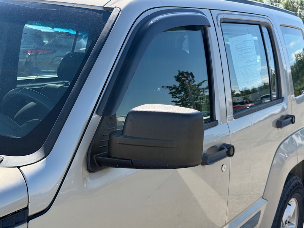 Thumbnail: 2011 Jeep Liberty - 8